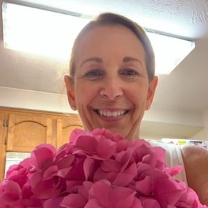 Meet your Posher, Connie